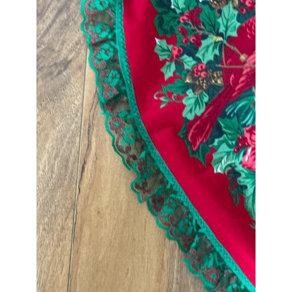 Quilted Christmas Tree Skirt/ Round Table Cloth Cardinals & Holly Wreath - Picture 2 of 9